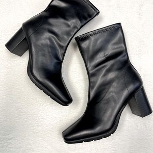 Aerosoles Miley Black bootie high heel size 5.5